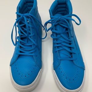 Blue hi top Vans sneaker
